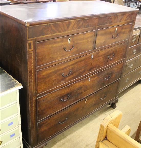 Regency mahogany chest of drawers